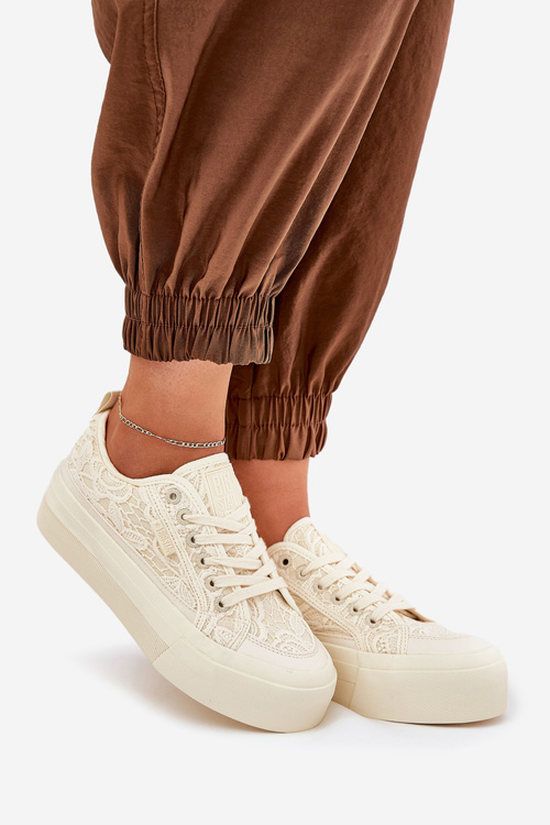 Жіночі Кросівки з Кружева Big Star RR274746 Бежеві