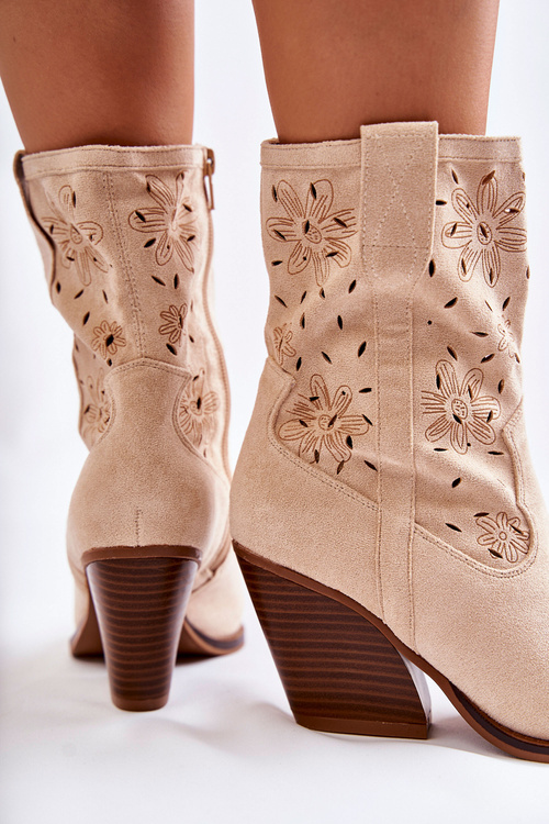 Модні замшеві ковбойські чоботи з квіточками бежеві Coralie