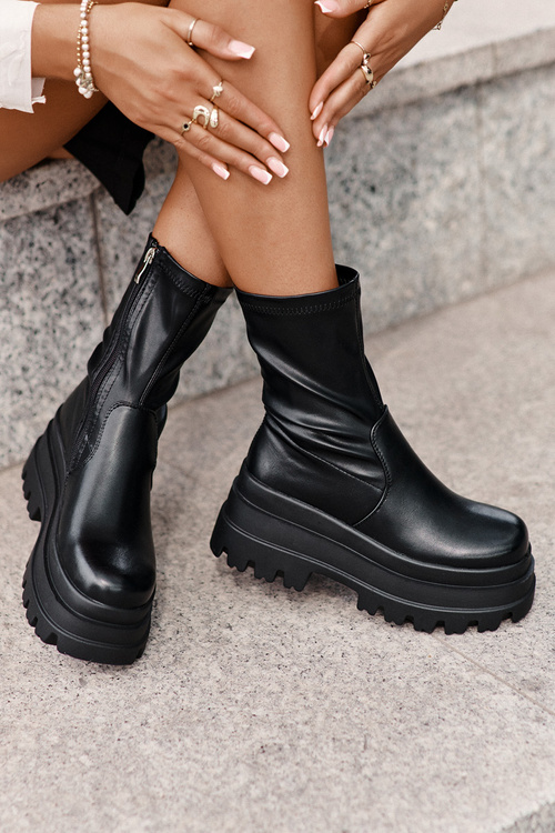Чоботи на масивній платформі Чорні Florinara