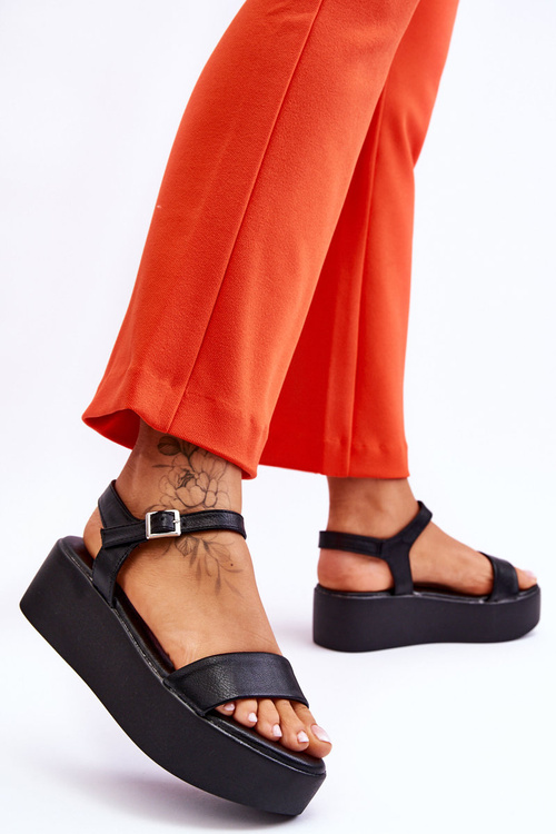 Жіночі босоніжки на масивній платформі Чорний Кейс