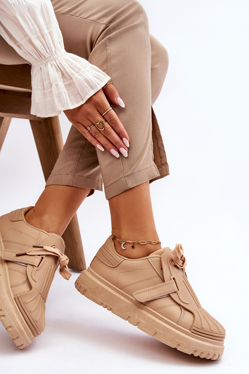 Жіноче модне спортивне взуття бежеві Genesis