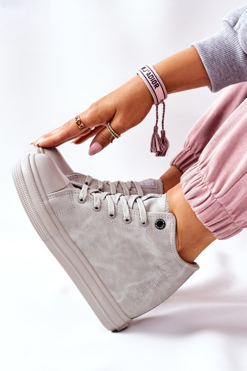 Шкіряні кросівки на танкетці Big Star II274093 сірі