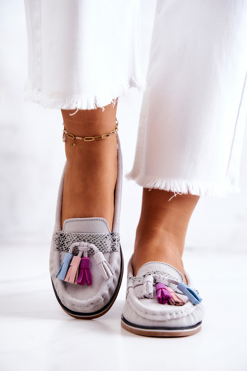 Жіночі замшеві лофери з бахромою сірі Laressa