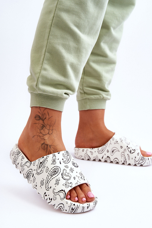 Модні жіночі тапочки на масивній платформі White Lorette