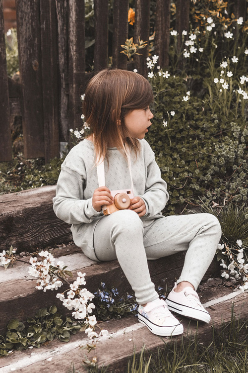 Дитячі кросівки з тканини з принтом рожевого кольору