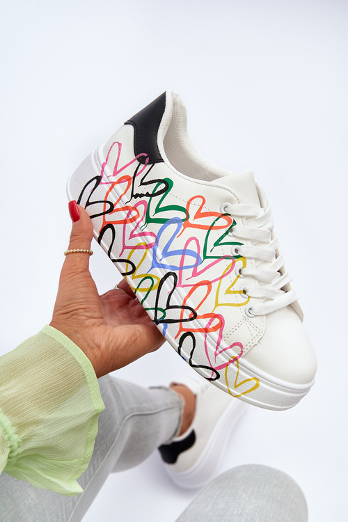 Жіночі кросівки з сердечками білі Claral