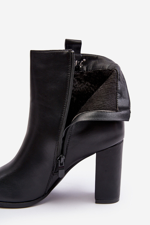 Жіночі шкіряні чоботи на каблуці Чорні Vevine