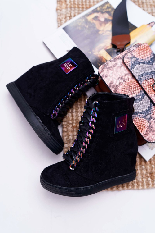 Жіночі чорні замшеві кросівки Lu Boo з райдужними ланцюжками Monica