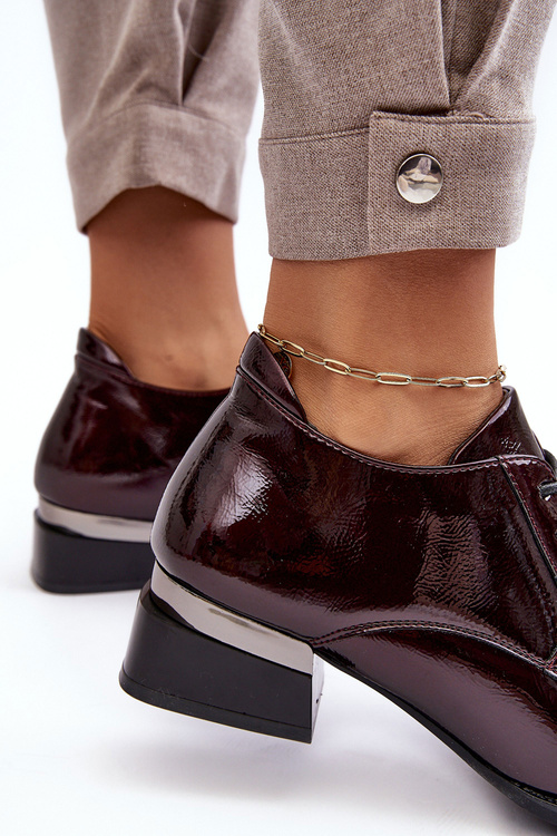 Жіночі лаковані оксфорди бордового кольору Banosa на шнурівці