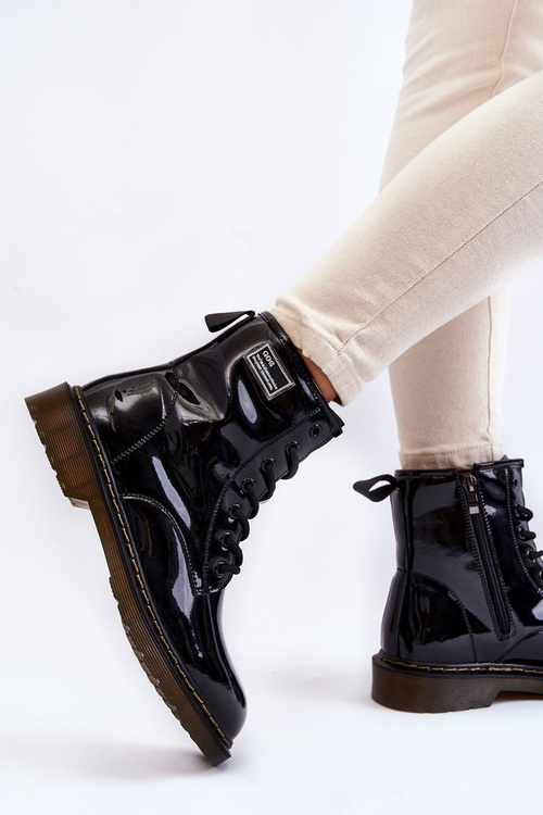 Чоботи жіночі лаковані утеплені GOE II2N4050 Чорні