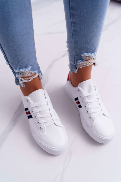 Біла жіноча спортивна тенісна акарана