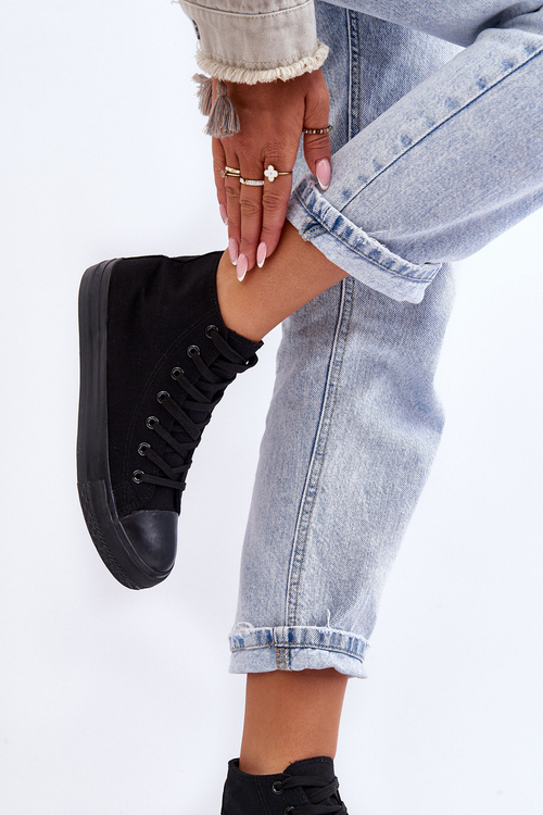 Жіночі чорні кросівки Socerio