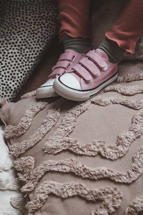 Дитячі кросівки на липучці Bernie рожеві