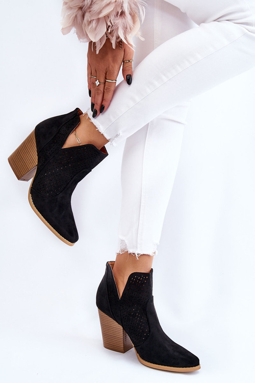 Жіночі чоботи на шпильці замшеві ажурні чорні відтінки