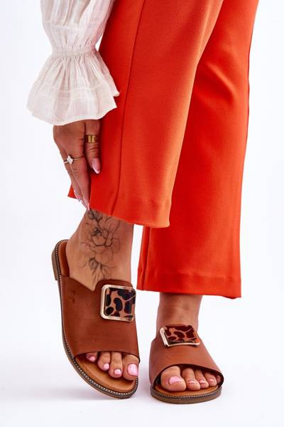 Жіночі тапочки з декоративним елементом верблюд Леонія