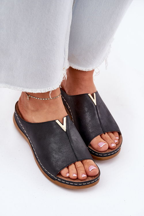 Зручні жіночі сандалі на платформі чорні Claribelle