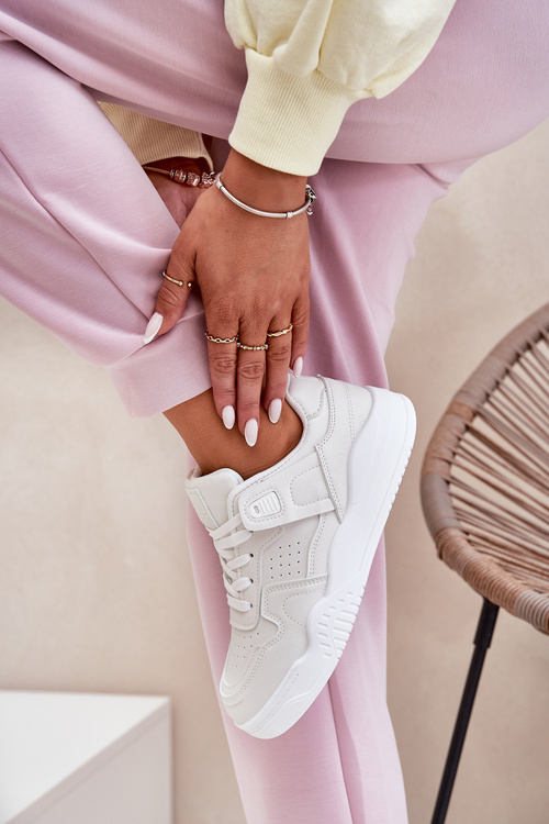 Спортивне Взуття Для Жінок З Еко Шкіри Білі Telisiria