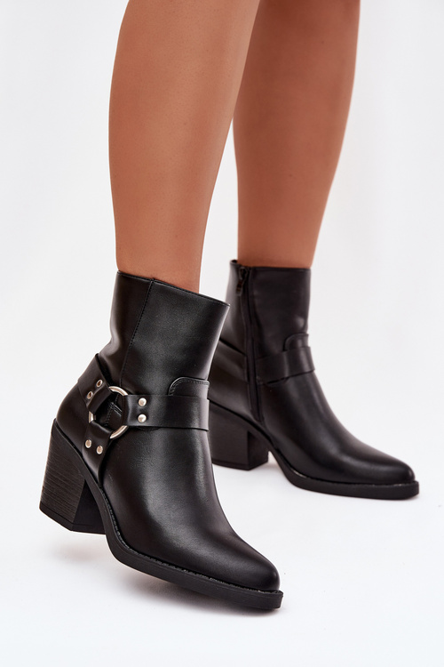 Теплі жіночі черевики на каблуці з декоративним елементом чорні Jurelle