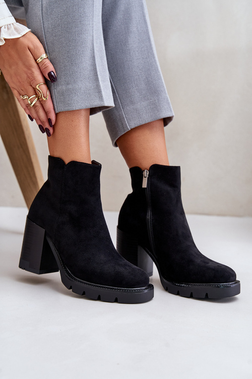 Екозамшеві ботильйони на підборах чорні Cediona