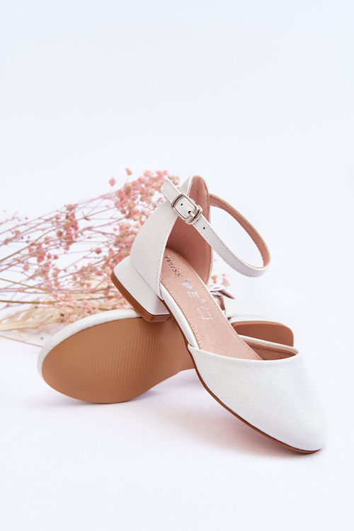 Дитячі босоніжки на низькому каблуці світло-сріблясті Неллі