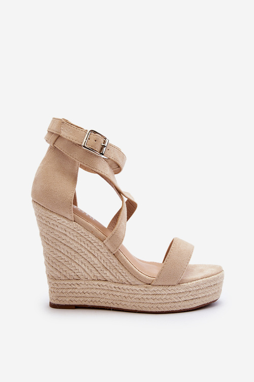 Босоніжки на танкетці з плетеною бежевою сальтою