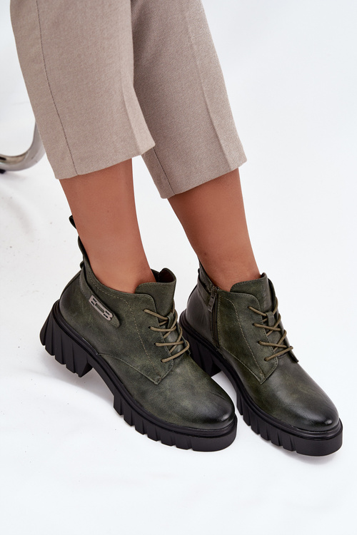 Низькі утеплені жіночі чоботи на каблуці з декоративним ремінцем темно-зелені Therisse