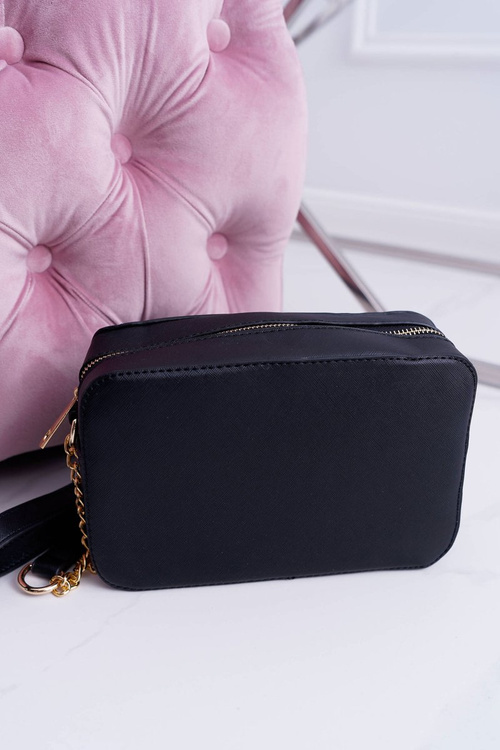 Жіноча сумочка через плече із золотим ланцюжком чорного кольору
