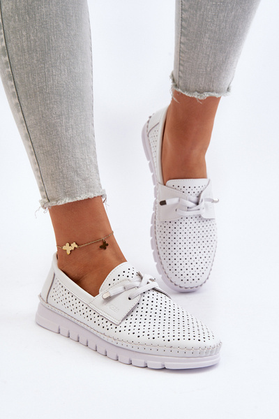 Білі жіночі шкіряні туфлі Darnissa