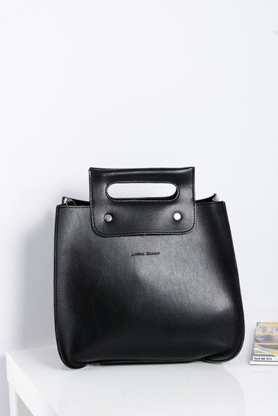 Чорна жіноча нагрудна сумочка на плече