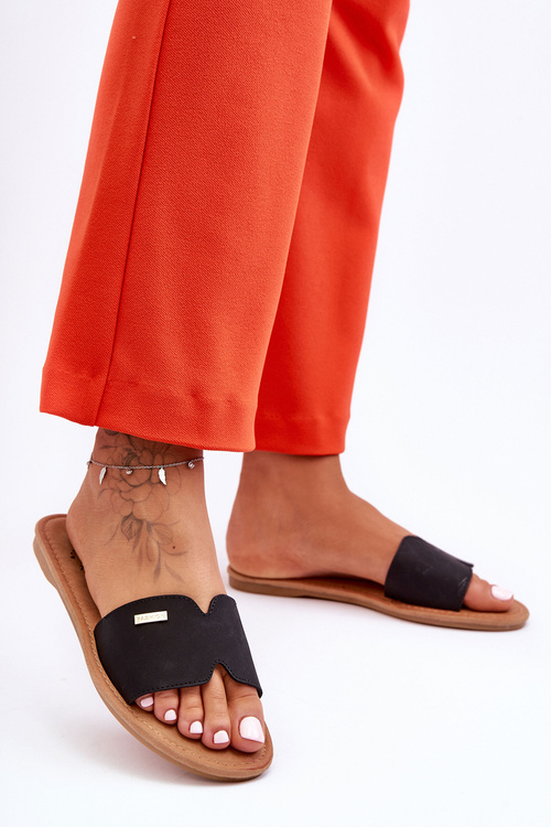 Жіночі зручні тапочки на плоскій каблуці чорного кольору Coraline