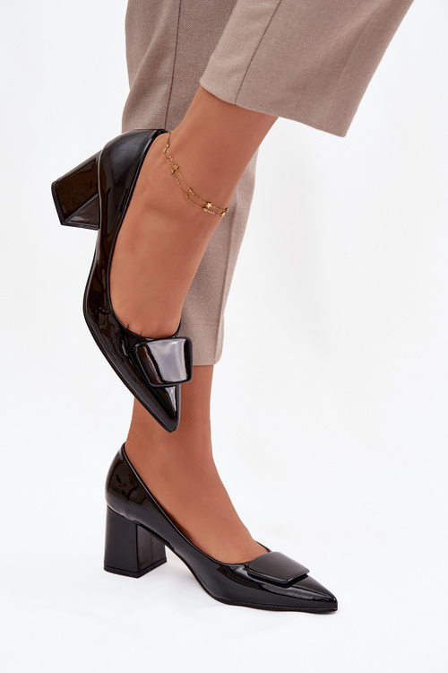 Лаковані туфлі на підборах з оздобленням Чорні Isoline