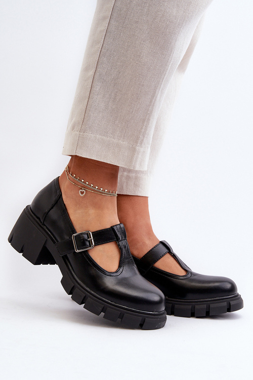 Жіночі туфлі з екошкіри на платформі та підборах чорного кольору Emelna