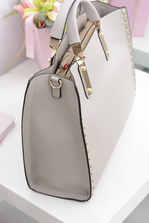 Бежева жіноча прямокутна сумка Monnari