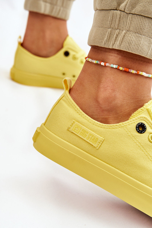 Жіночі класичні низькі кросівки Big Star LL274026 Жовті