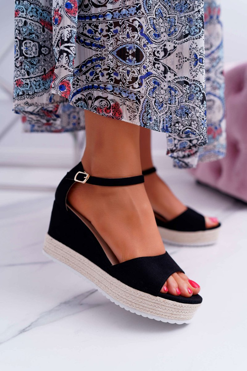 Жіночі замшеві босоніжки Delima на платформі