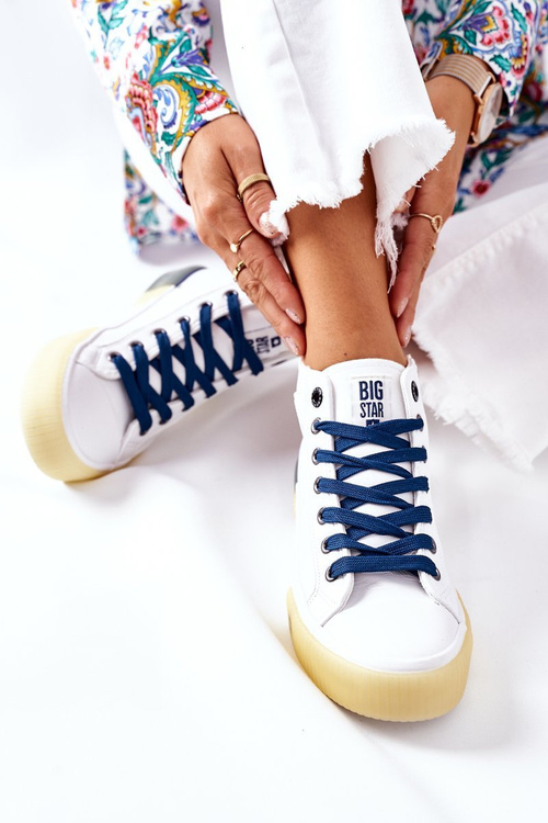 Жіночі шкіряні високі кросівки Big Star II274137 Білі