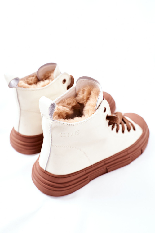 Жіночі утеплені кросівки GOE II2N4034 Білі