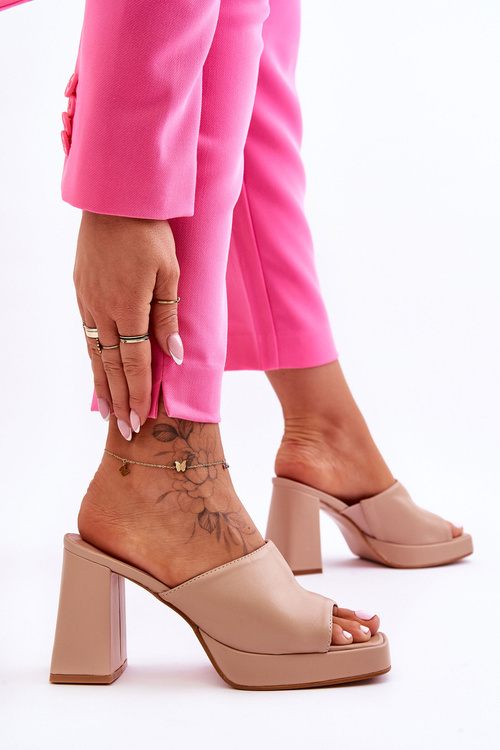 Шкіряні туфлі на підборах бежеві Livesa