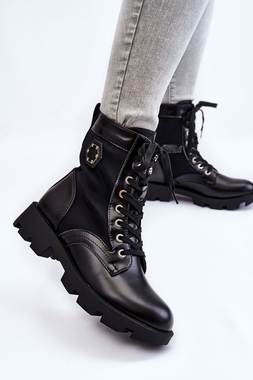 Жіночі черевики Trapper на шнурівці з теплими чорними номі