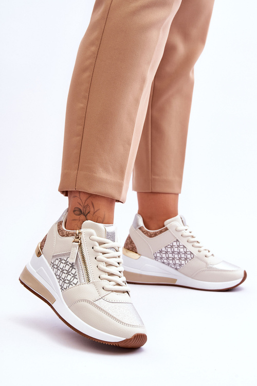 Модні жіночі кросівки на танкетці бежеві Jolly