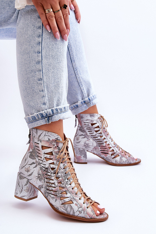 Чоботи замшеві ажурні Maciejka 04040-11 Білі