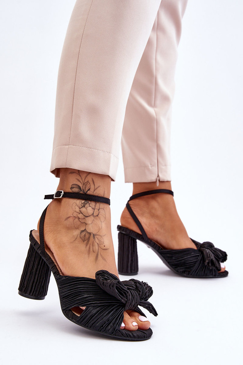 Модні босоніжки з бантом на підборах Black Callum