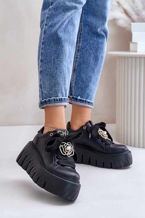 Жіночі кросівки на масивній підошві з золотим декором CheBello 4530 Чорні