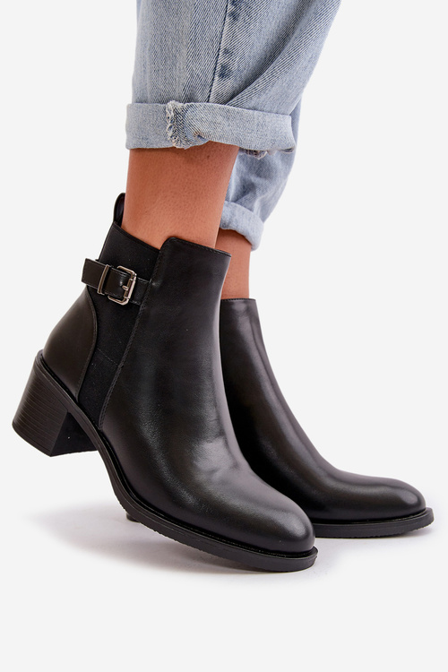 Жіночі зимові утеплені чоботи на підборах і пряжці Чорні Nevillira