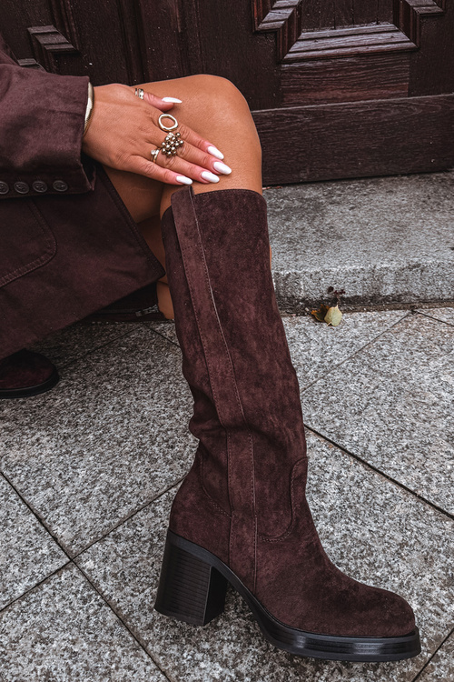 Жіночі утеплені чоботи на масивному каблуці шоколадні Sanelle