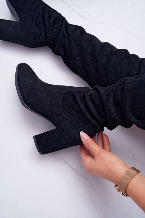 Жіночі черевики на шпильці чорні Estredos