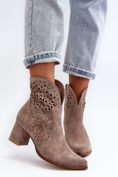 Жіночі бежеві замшеві ажурні чоботи на високих підборах Zazoo 3166/P