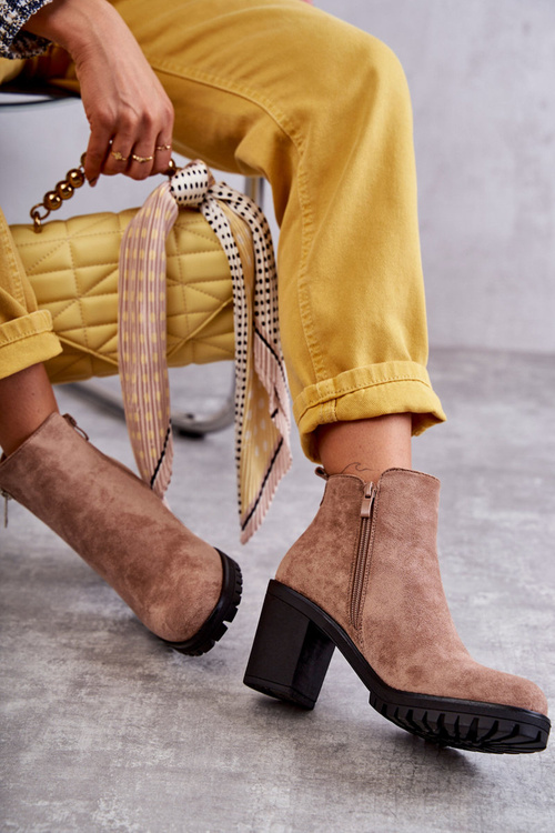 Замшеві Чоботи на високих підборах на блискавці Бежеві Sevione