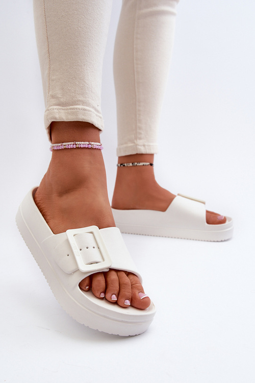 Жіночі поролонові сандалі на платформі з пряжкою Big Star NN274A661 Білі