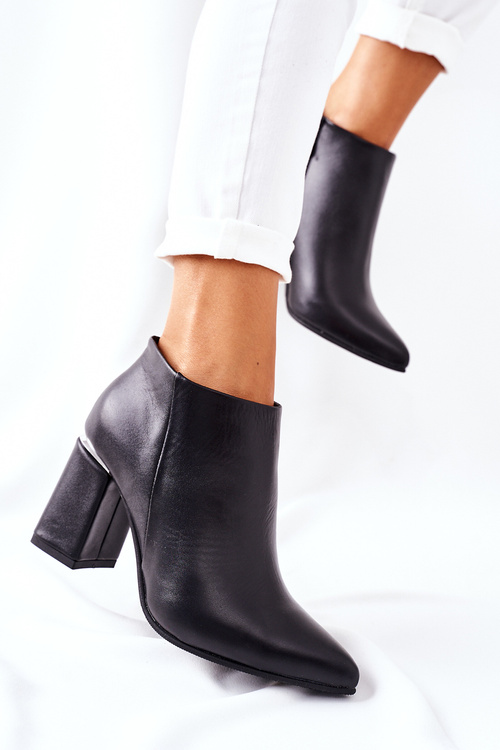 Чорні шкіряні чоботи реглан